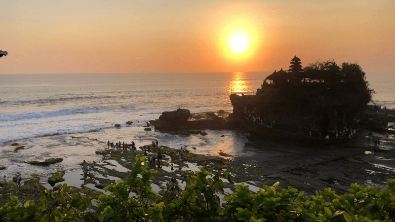 タナロット寺院の夕日